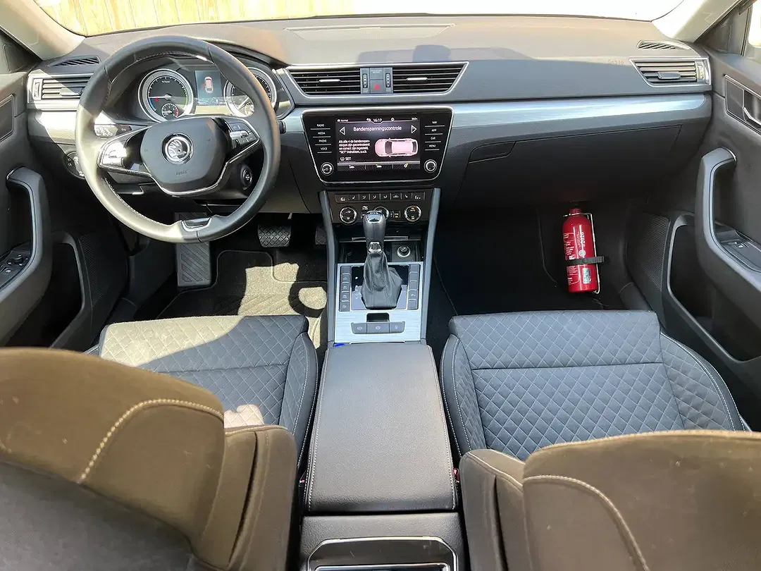 Skoda Superb - Thumbnail 11