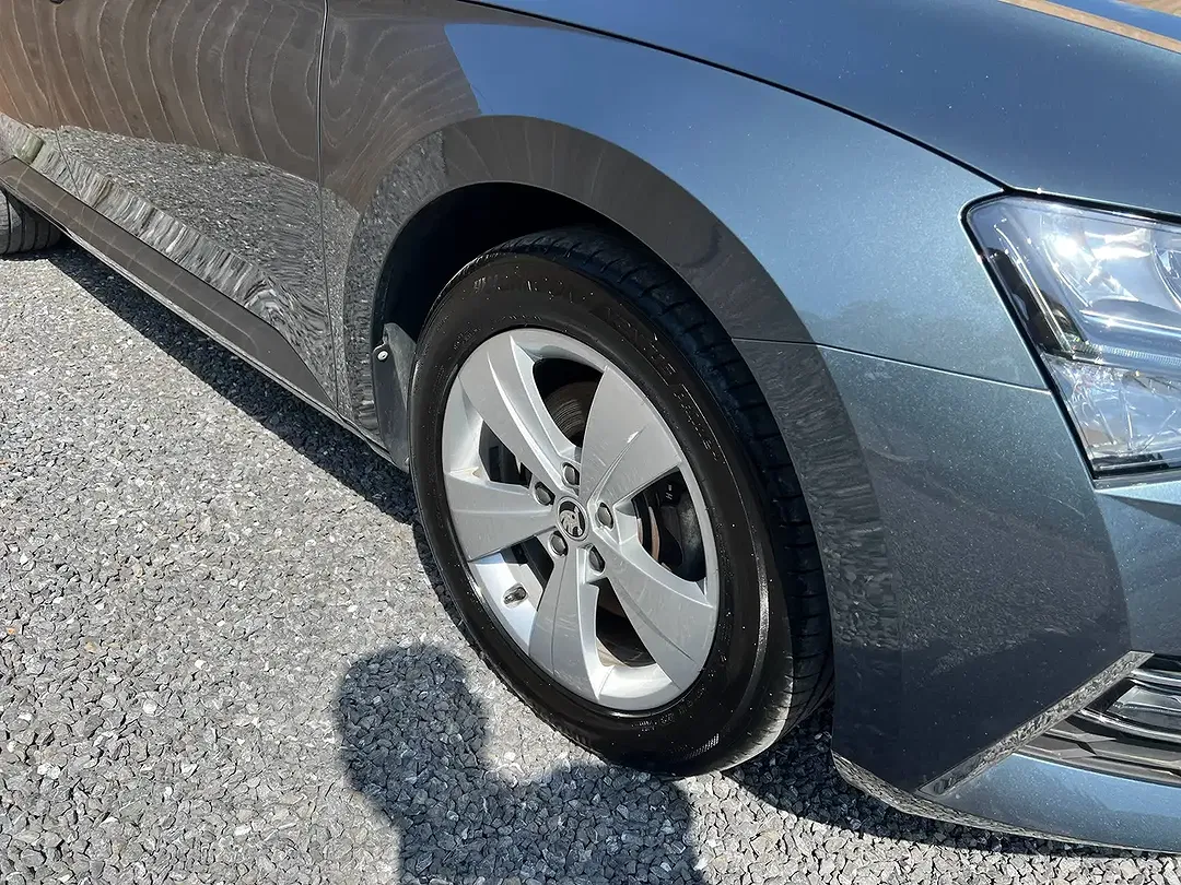 Skoda Superb - Thumbnail 22