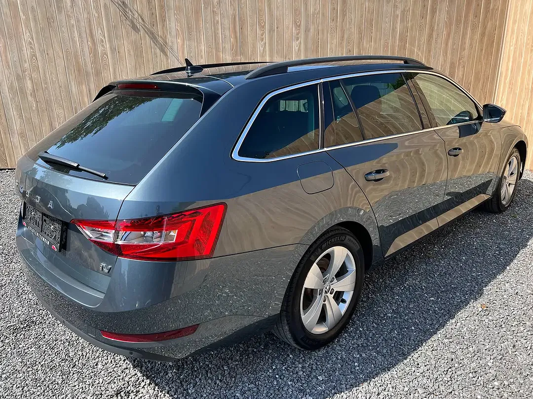 Skoda Superb - Thumbnail 5