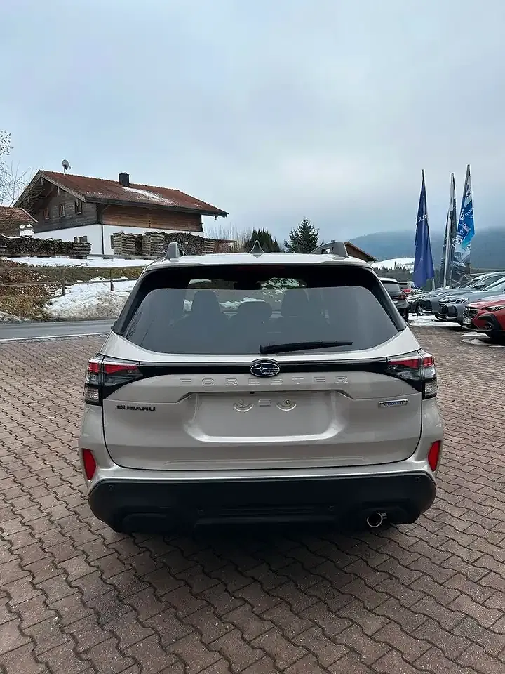 Subaru Forester - Thumbnail 8