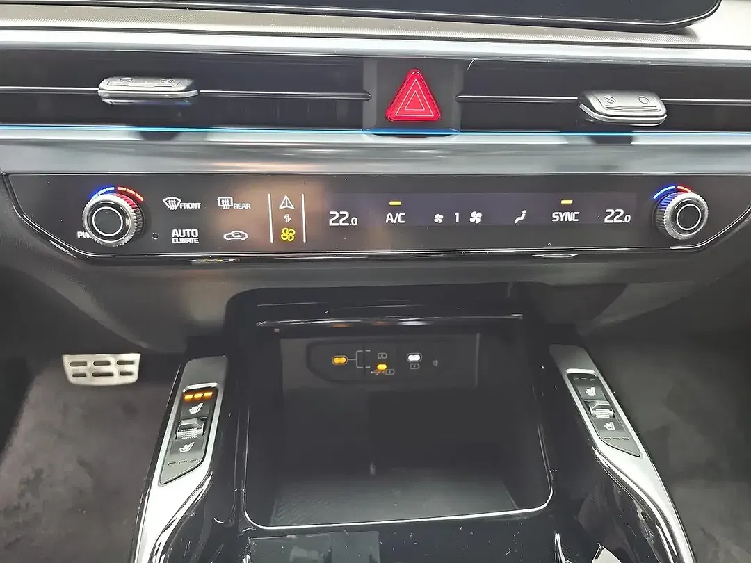 Kia Sorento - Thumbnail 11
