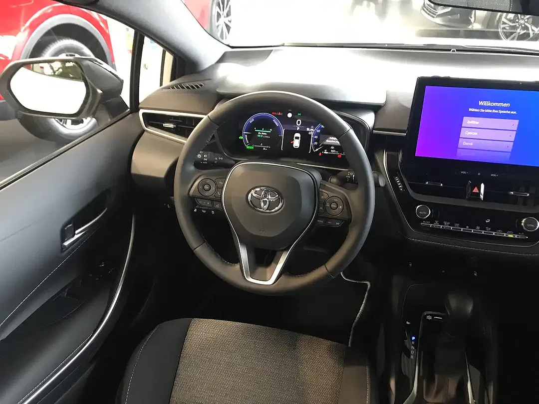Toyota Corolla - Thumbnail 10