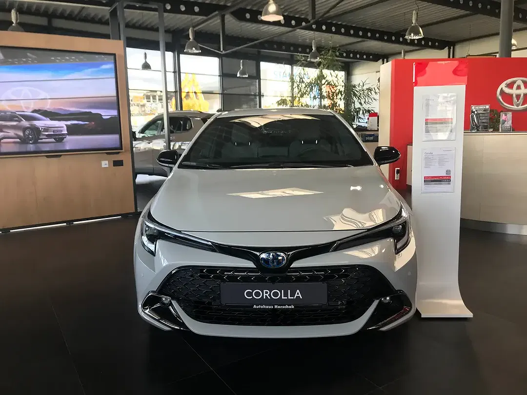 Toyota Corolla - Thumbnail 2