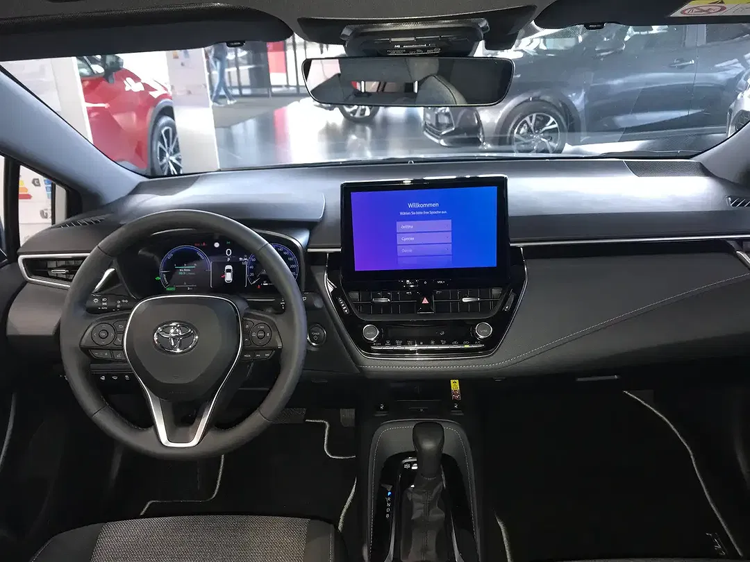 Toyota Corolla - Thumbnail 9