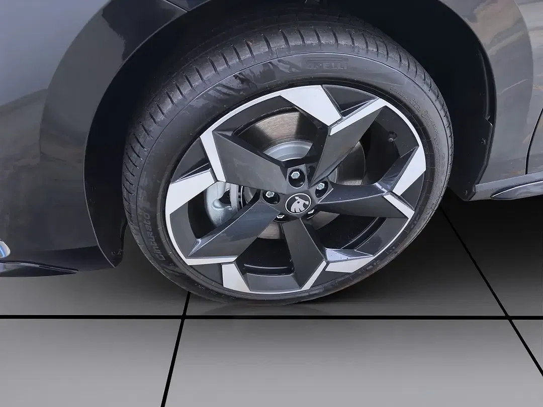 Skoda Superb - Thumbnail 9