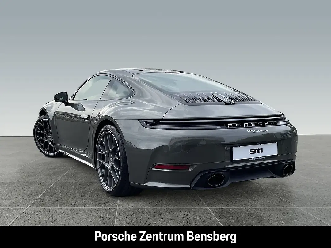 Porsche 992 - Thumbnail 3