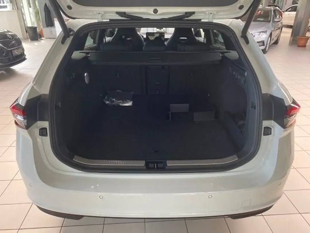 Skoda Superb - Thumbnail 8