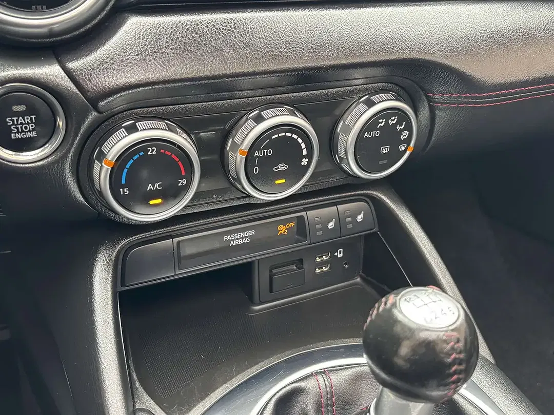 Mazda MX-5 - Thumbnail 12