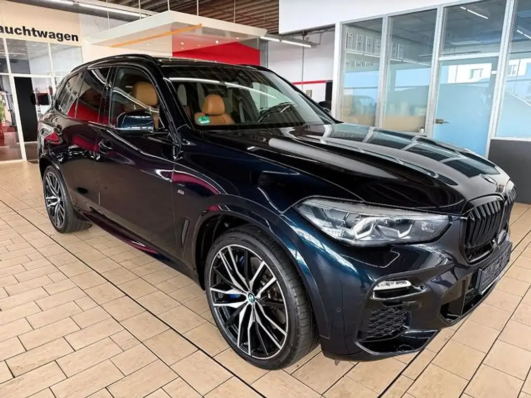 BMW X5 - Thumbnail 1