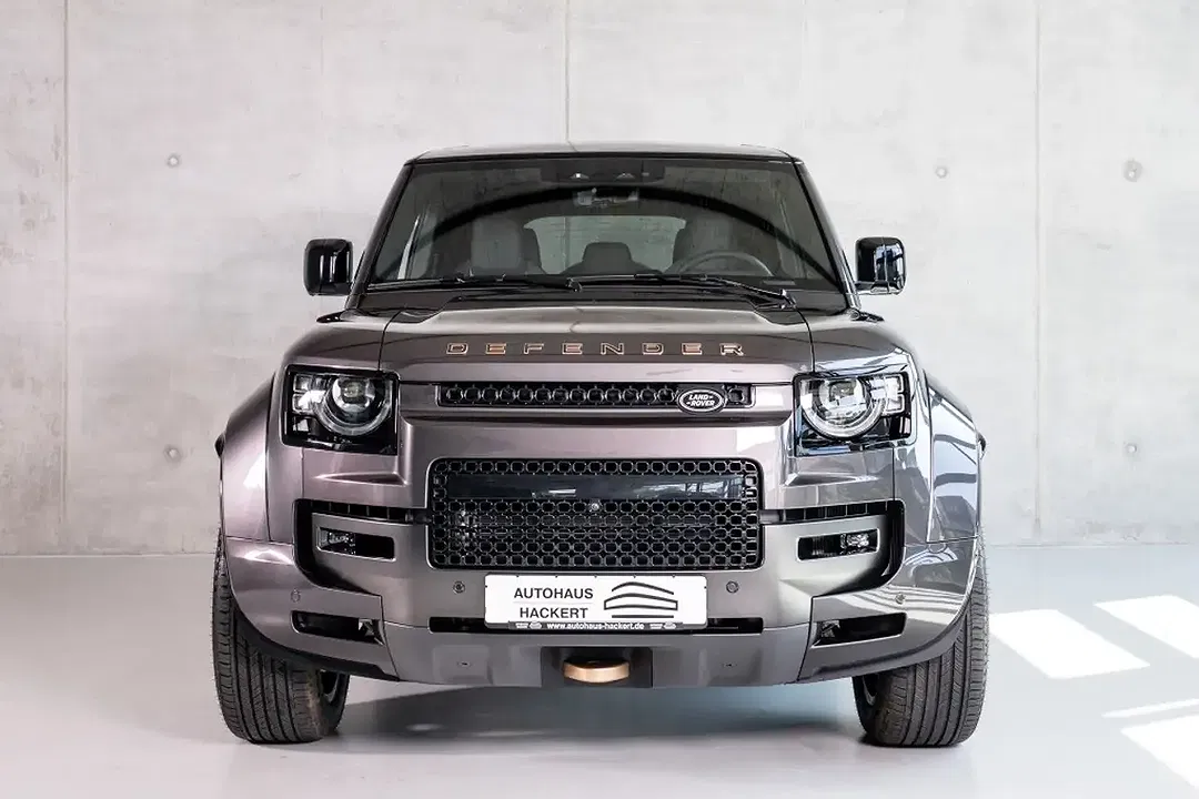 Land Rover Defender - Thumbnail 2