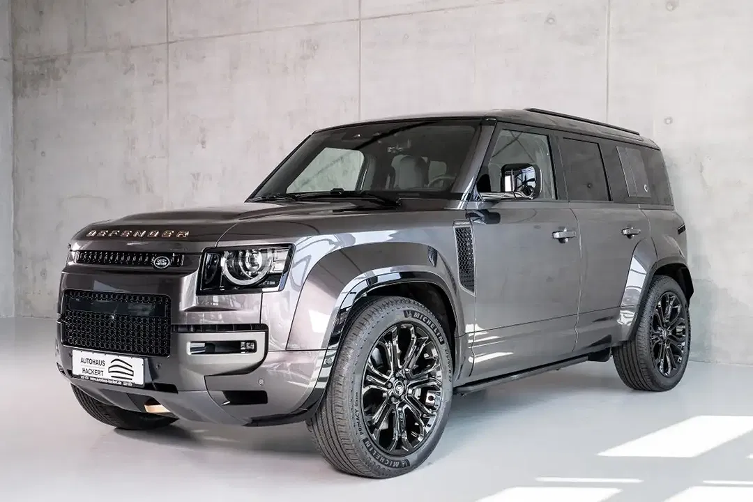 Land Rover Defender - Thumbnail 4