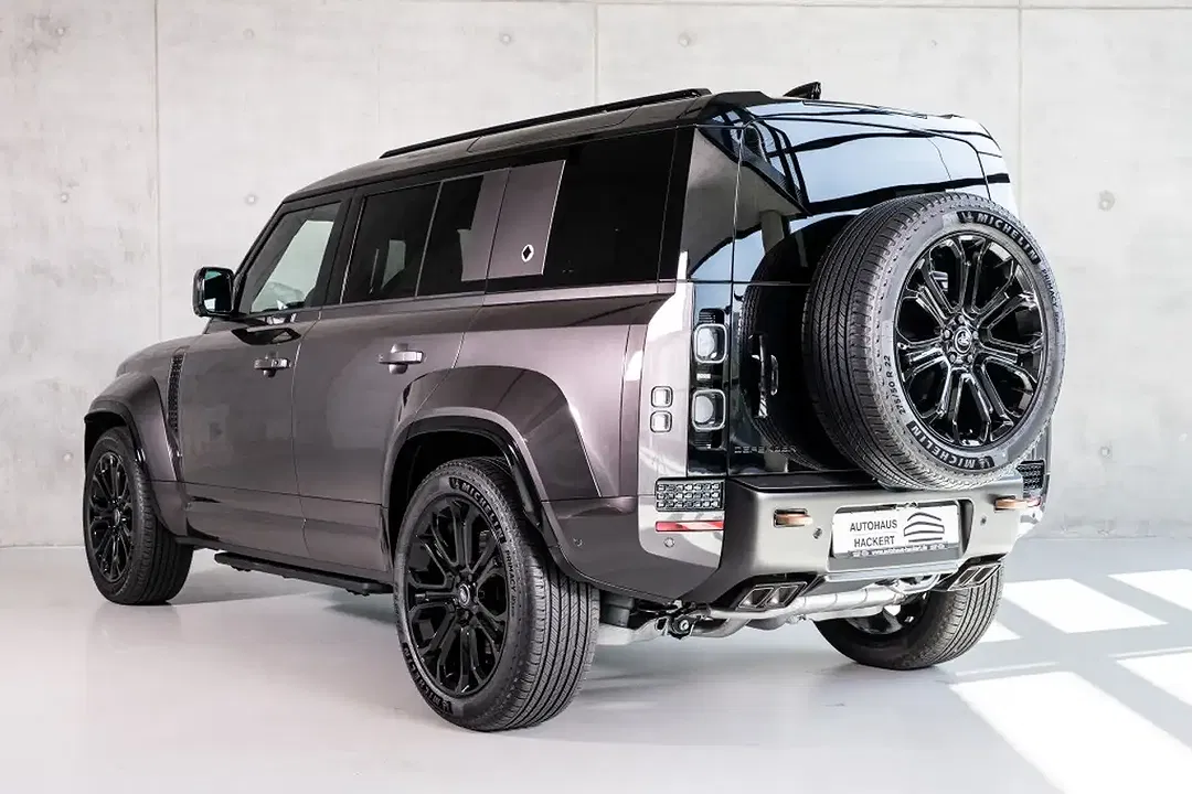 Land Rover Defender - Thumbnail 6
