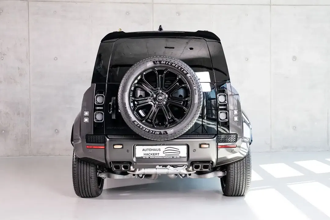 Land Rover Defender - Thumbnail 7