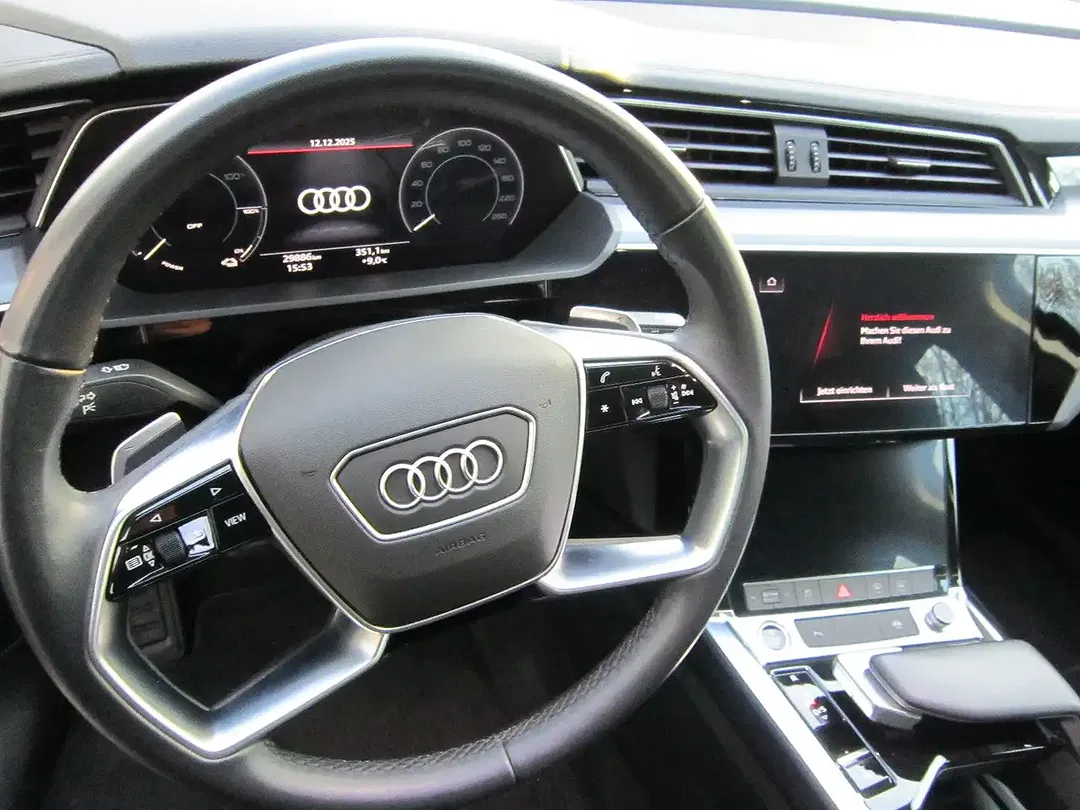 Audi e-tron - Thumbnail 12