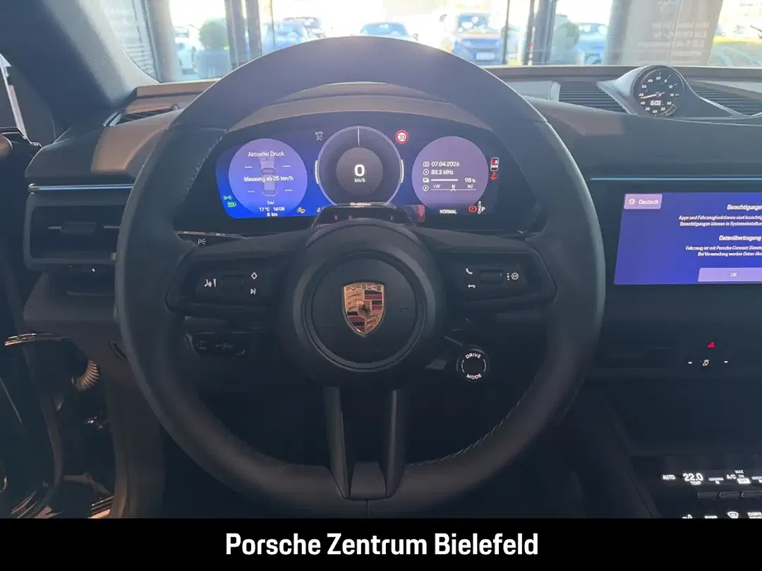 Porsche Macan - Thumbnail 17
