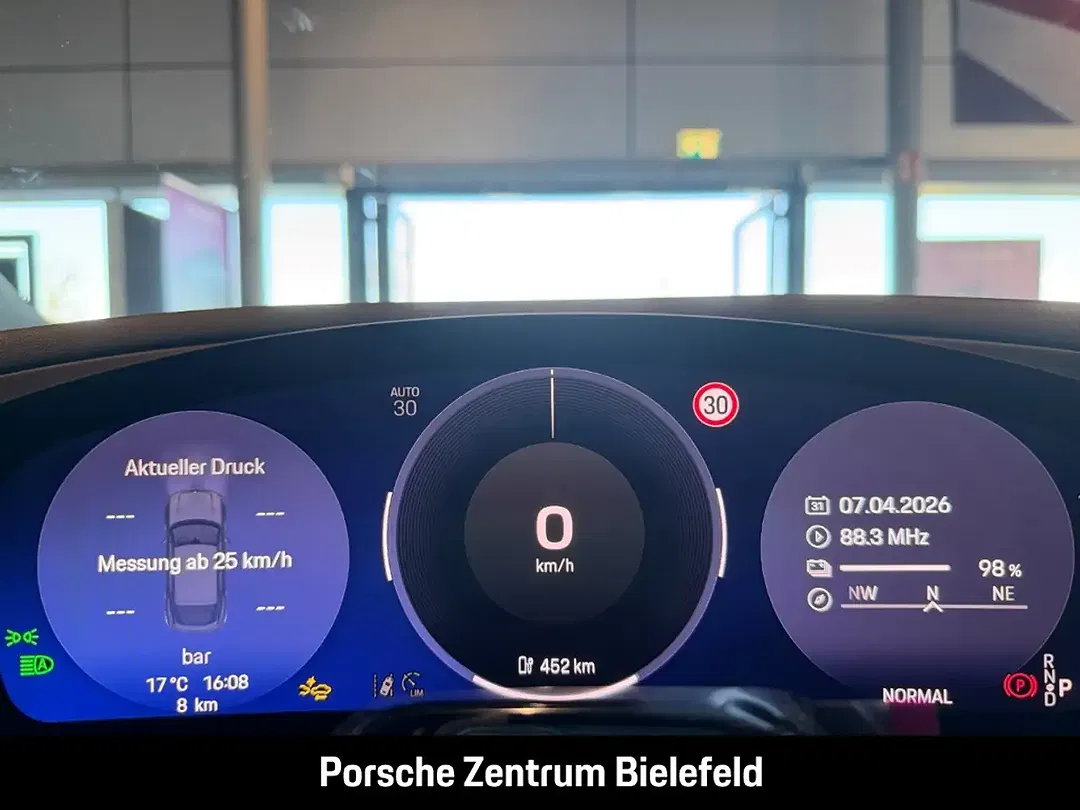 Porsche Macan - Thumbnail 21