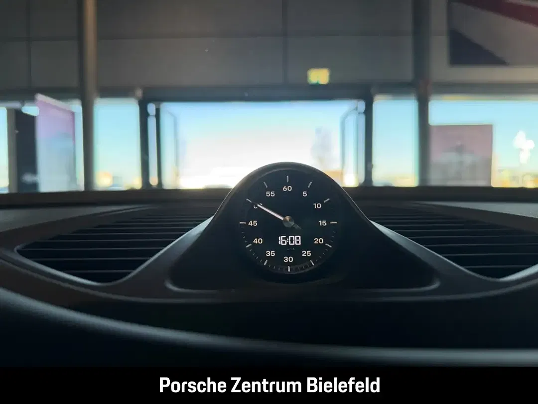 Porsche Macan - Thumbnail 22