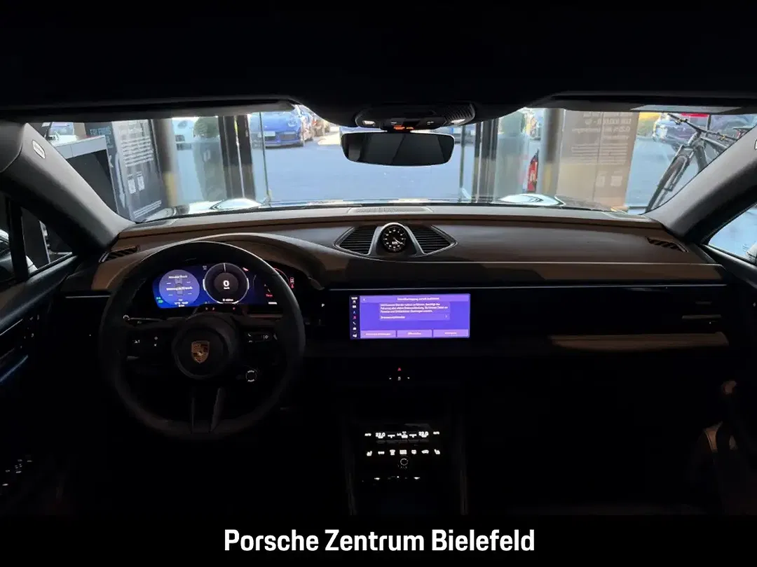 Porsche Macan - Thumbnail 25