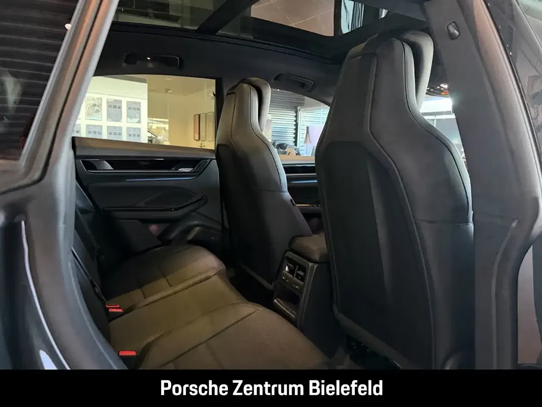 Porsche Macan - Thumbnail 26