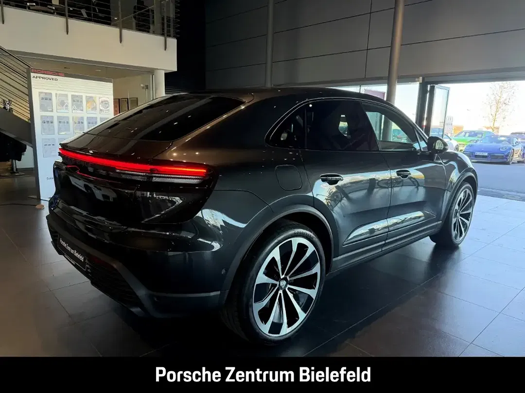 Porsche Macan - Thumbnail 6
