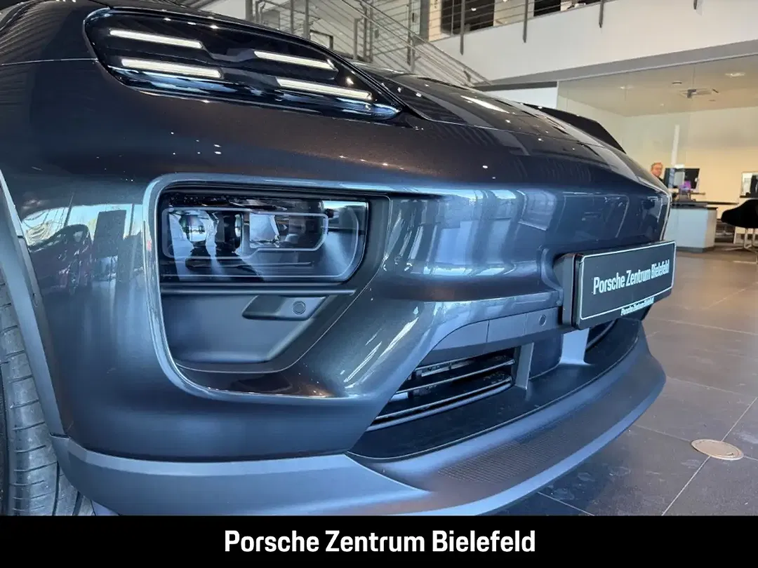 Porsche Macan - Thumbnail 9