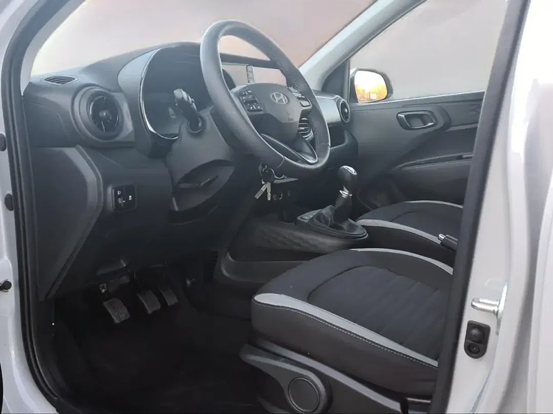 Hyundai i10 - Thumbnail 12