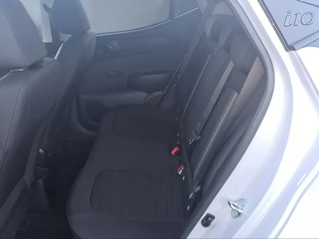 Hyundai i10 - Thumbnail 14