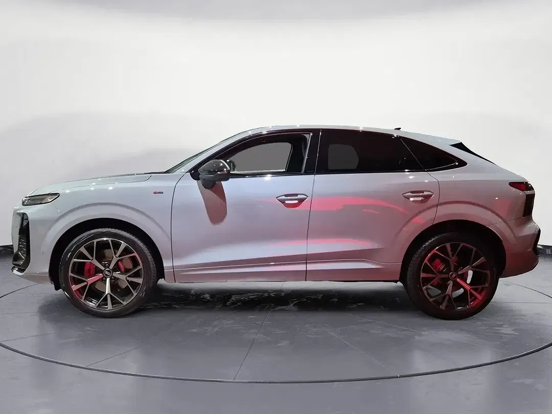 Audi Q3 - Thumbnail 4