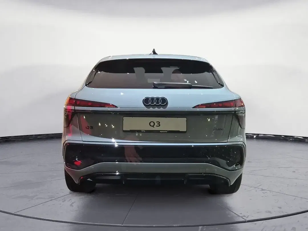 Audi Q3 - Thumbnail 5
