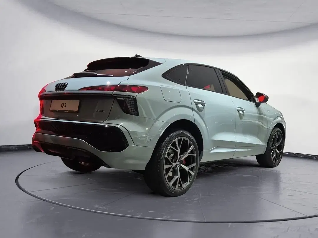 Audi Q3 - Thumbnail 6