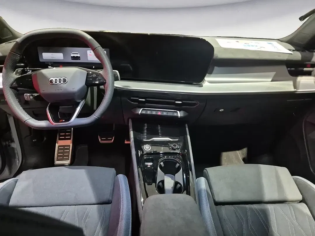 Audi Q3 - Thumbnail 8