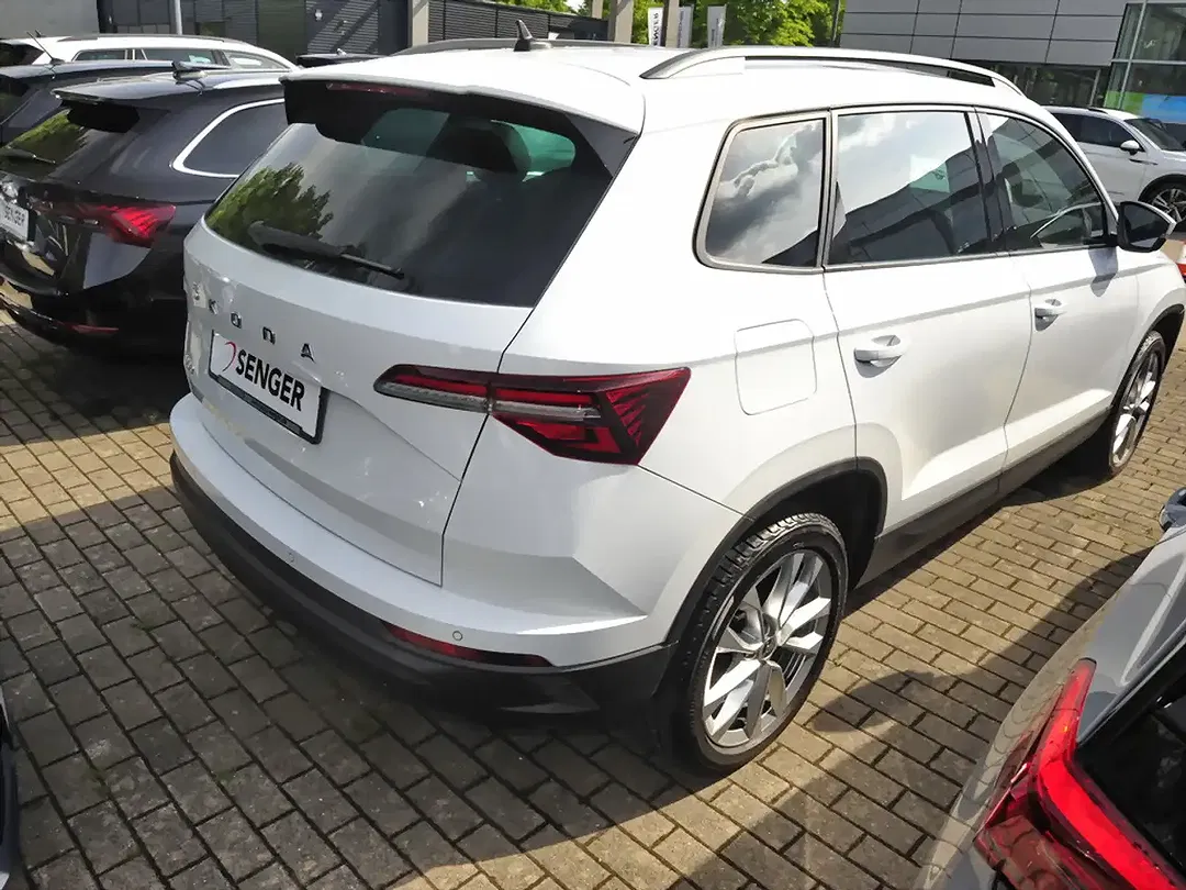Skoda Karoq - Thumbnail 4