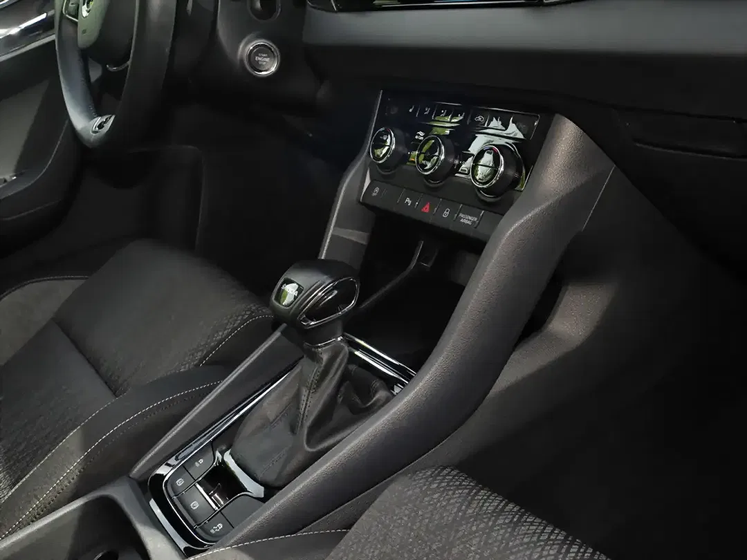 Skoda Karoq - Thumbnail 7