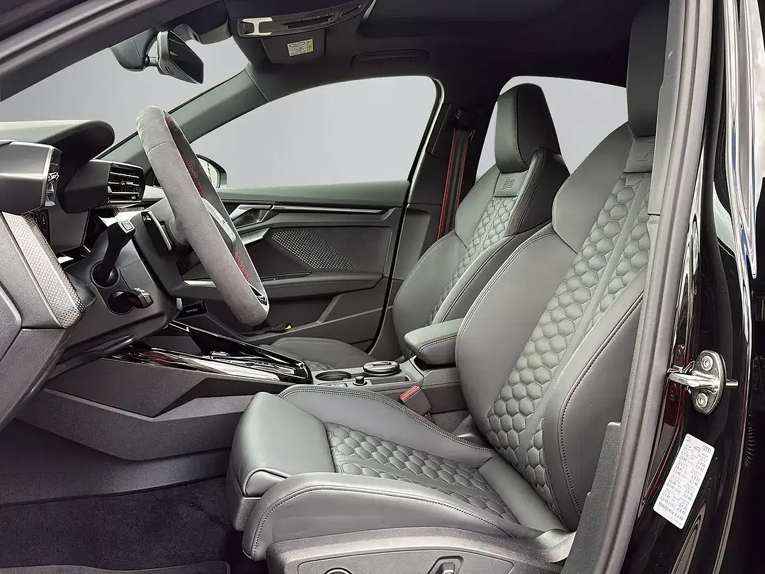 Audi RS3 - Thumbnail 6
