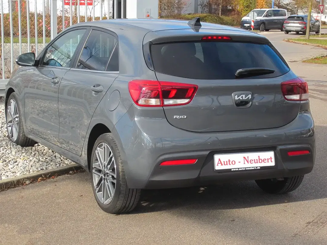 Kia Rio - Thumbnail 4