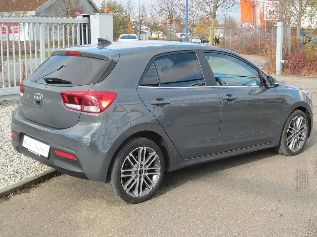 Kia Rio - Thumbnail 5