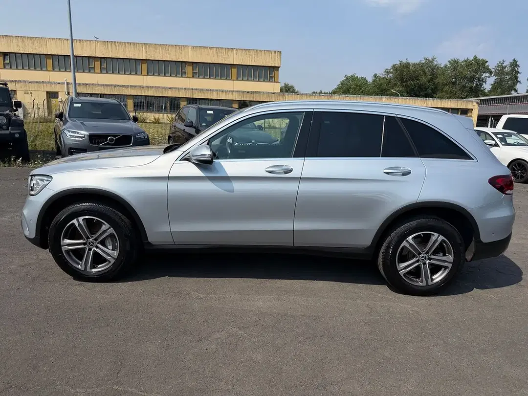 Mercedes-Benz GLC 300 - Thumbnail 8