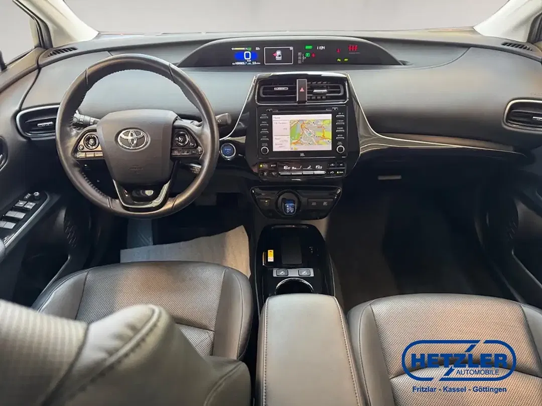 Toyota Prius - Thumbnail 11