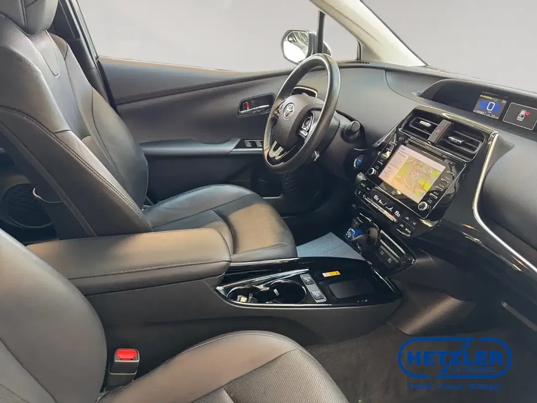 Toyota Prius - Thumbnail 14