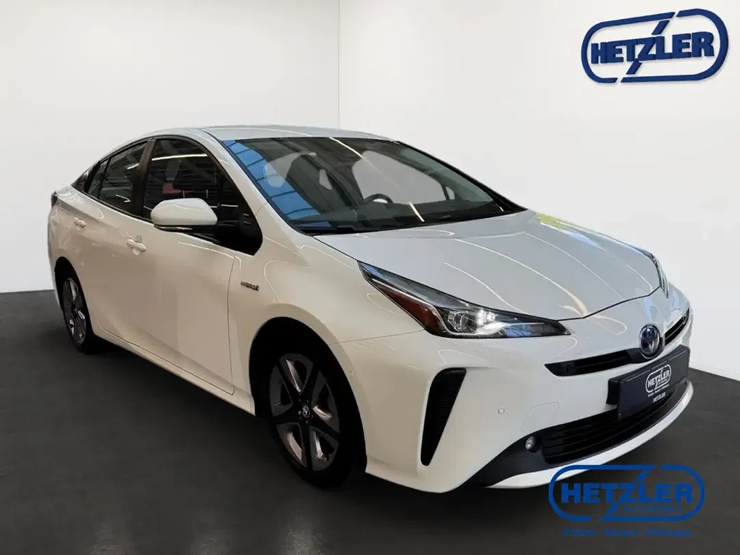 Toyota Prius - Thumbnail 2
