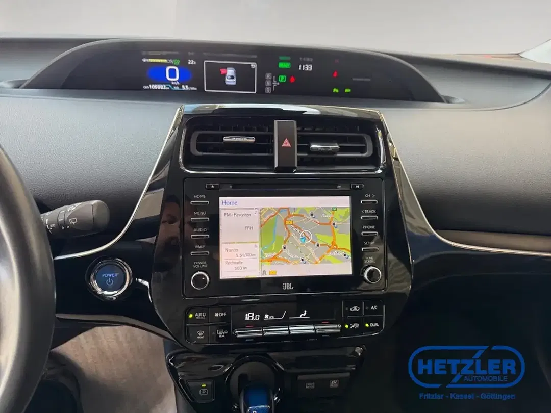 Toyota Prius - Thumbnail 9