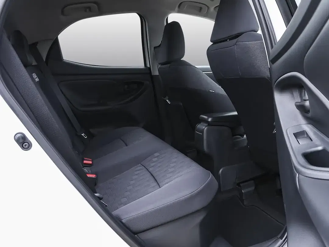 Toyota Yaris - Thumbnail 7