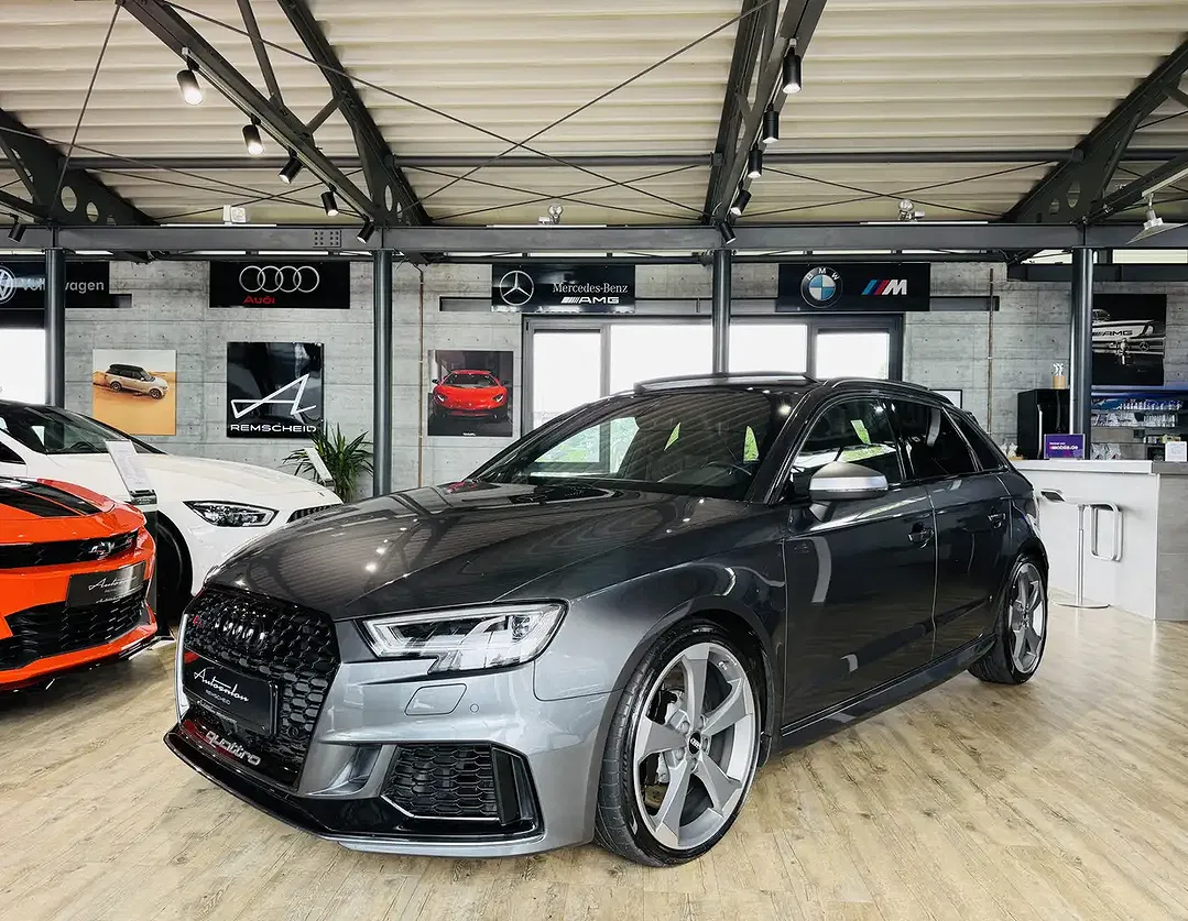 Audi RS3 2.5 TFSI quattro