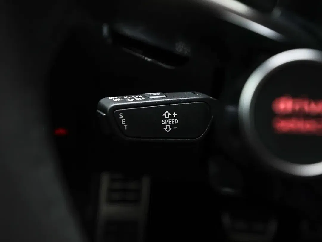 Audi TT RS - Thumbnail 9