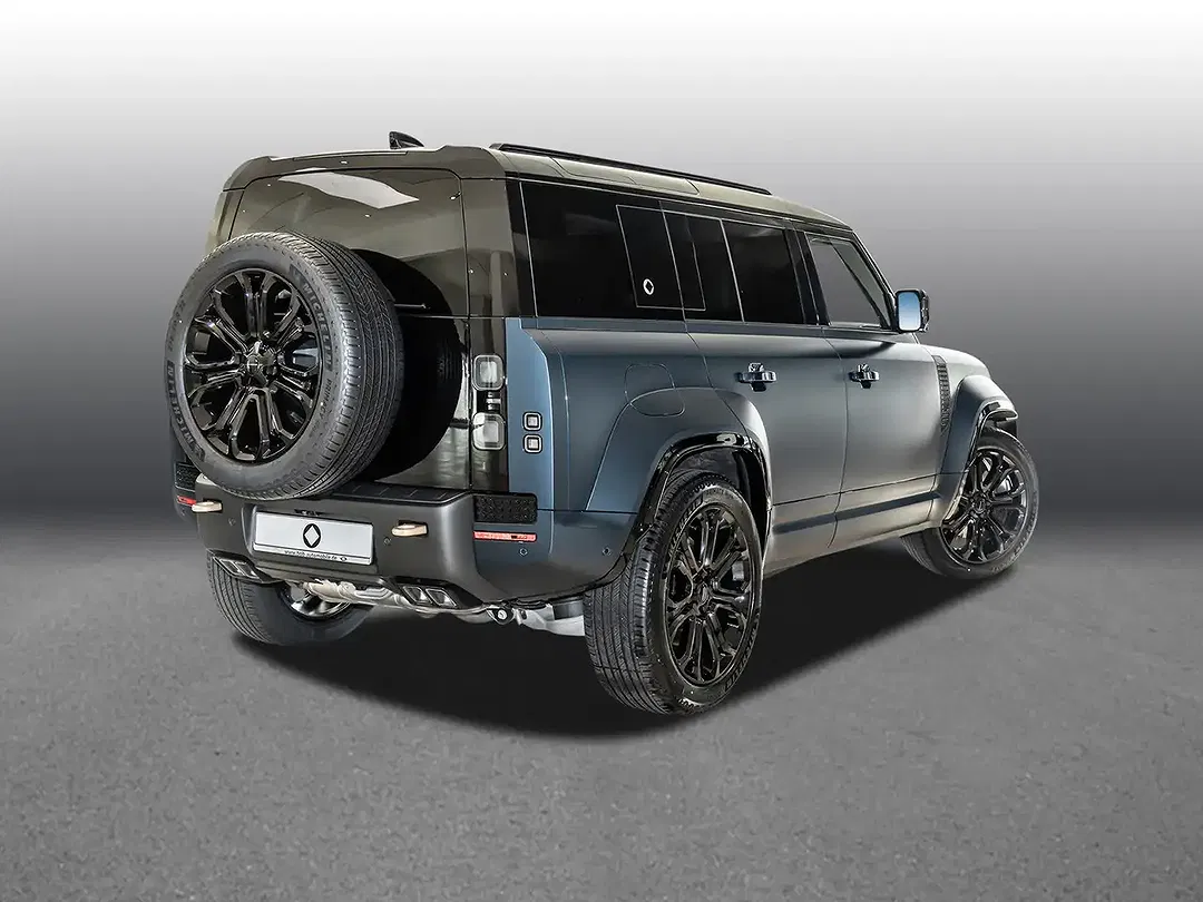Land Rover Defender - Thumbnail 2