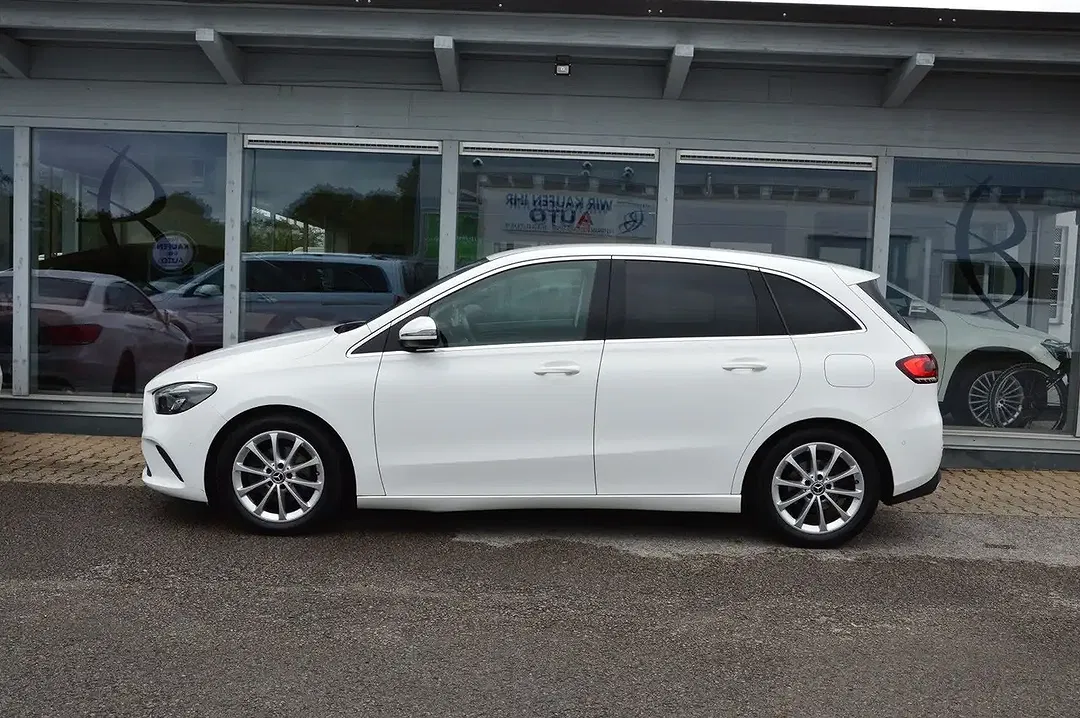 Mercedes-Benz B 180 - Thumbnail 2