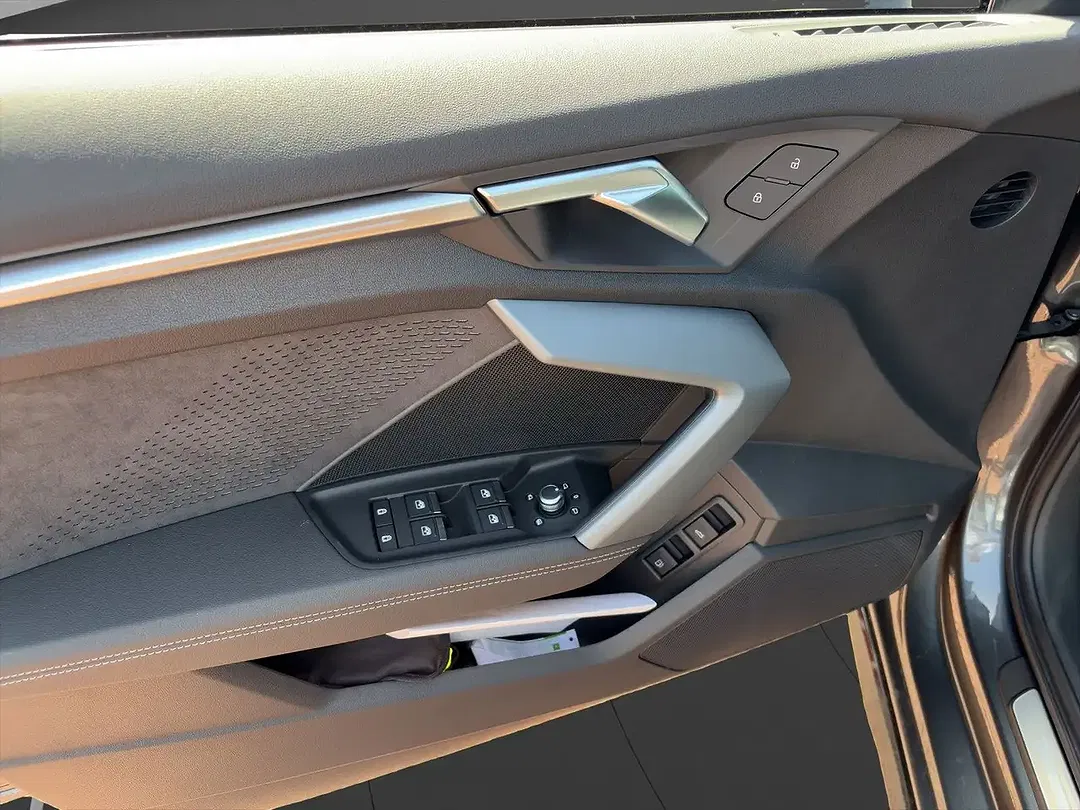 Audi A3 - Thumbnail 3