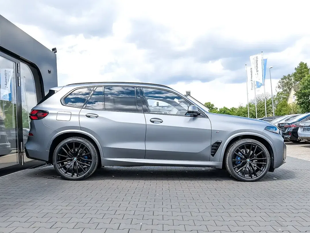 BMW X5 - Thumbnail 10