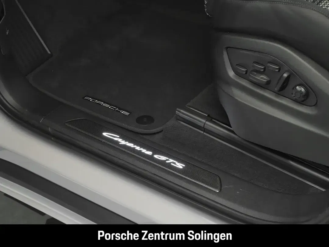 Porsche Cayenne - Thumbnail 13