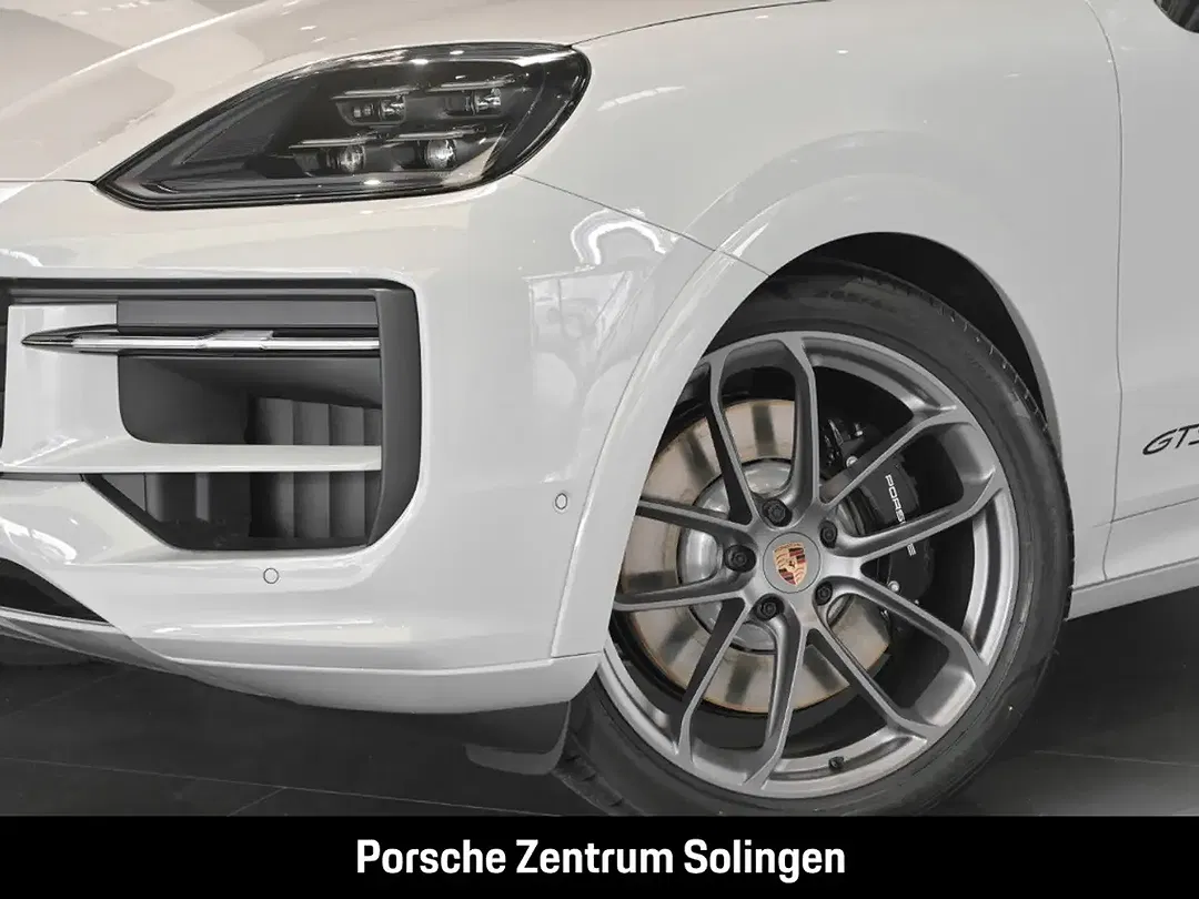 Porsche Cayenne - Thumbnail 6